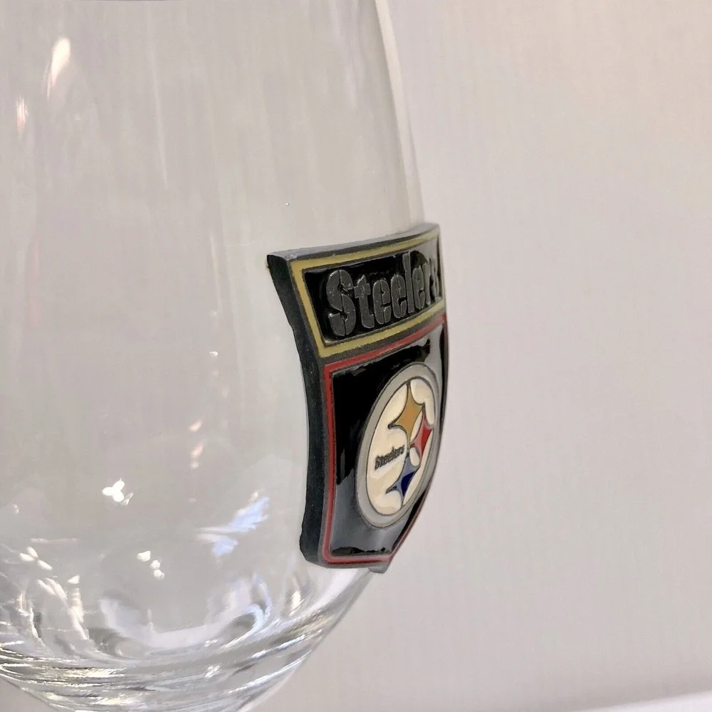 Pittsburgh STEELERS 2006 Metal Enameled Stem Wine Glass NFL Football 8.25 inches